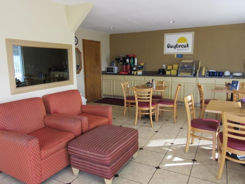 Days Inn By Wyndham Augusta Wheeler Road Екстер'єр фото